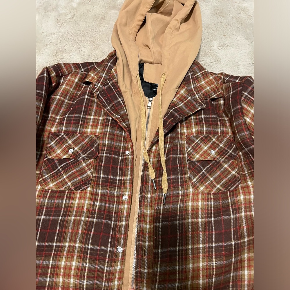 Men’s quilted Flannel Jacket with hood attached - Picture 2 of 4